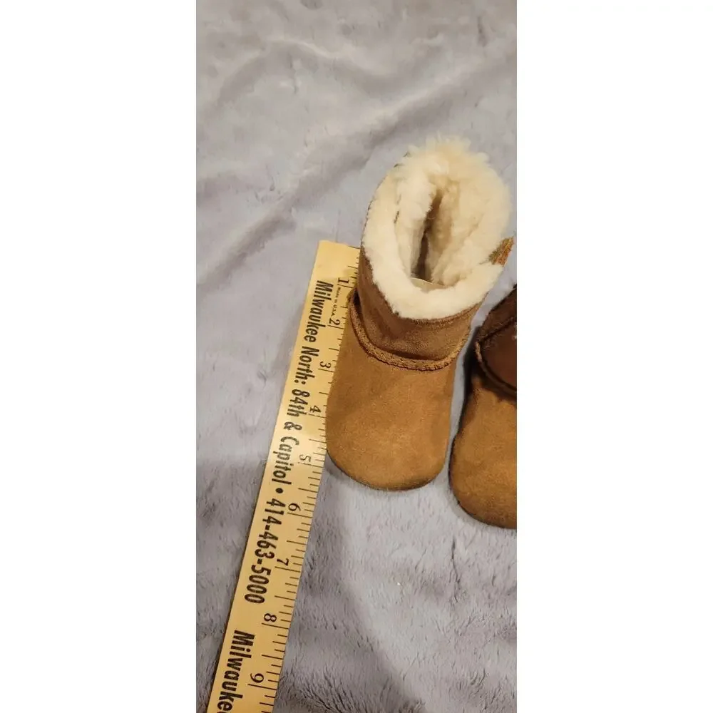 UGG Jesse Bow II Infant Boots Chestnut Suede Tan Bow Size 2/3 Winter Snow Bootie